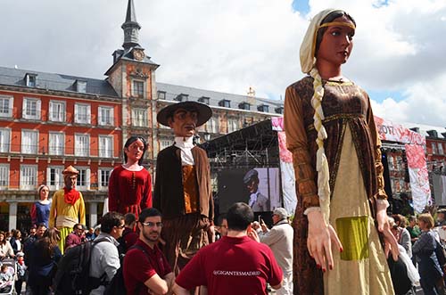 gigantes y cabezudos san isidro madrid