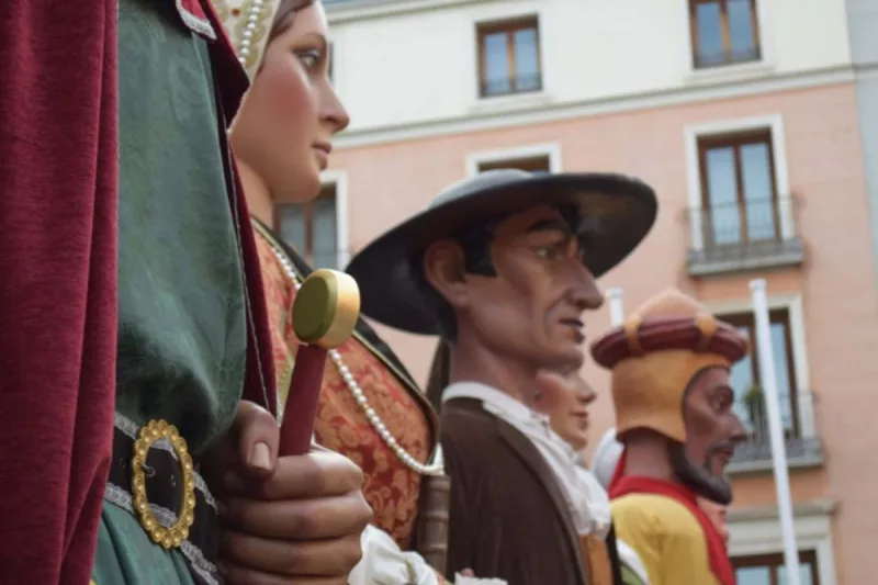 desfile gigantes y cabezudos madrid